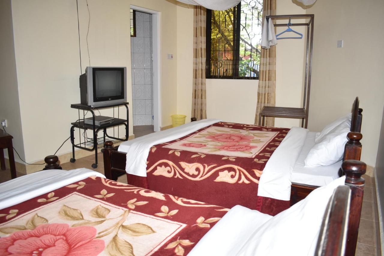 Rainbow Executive Lodge Boma la Ngombe Eksteriør bilde